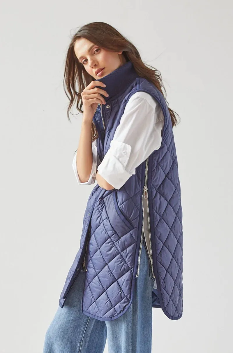 Adroit Destiny Long Vest | Champagne   Navy