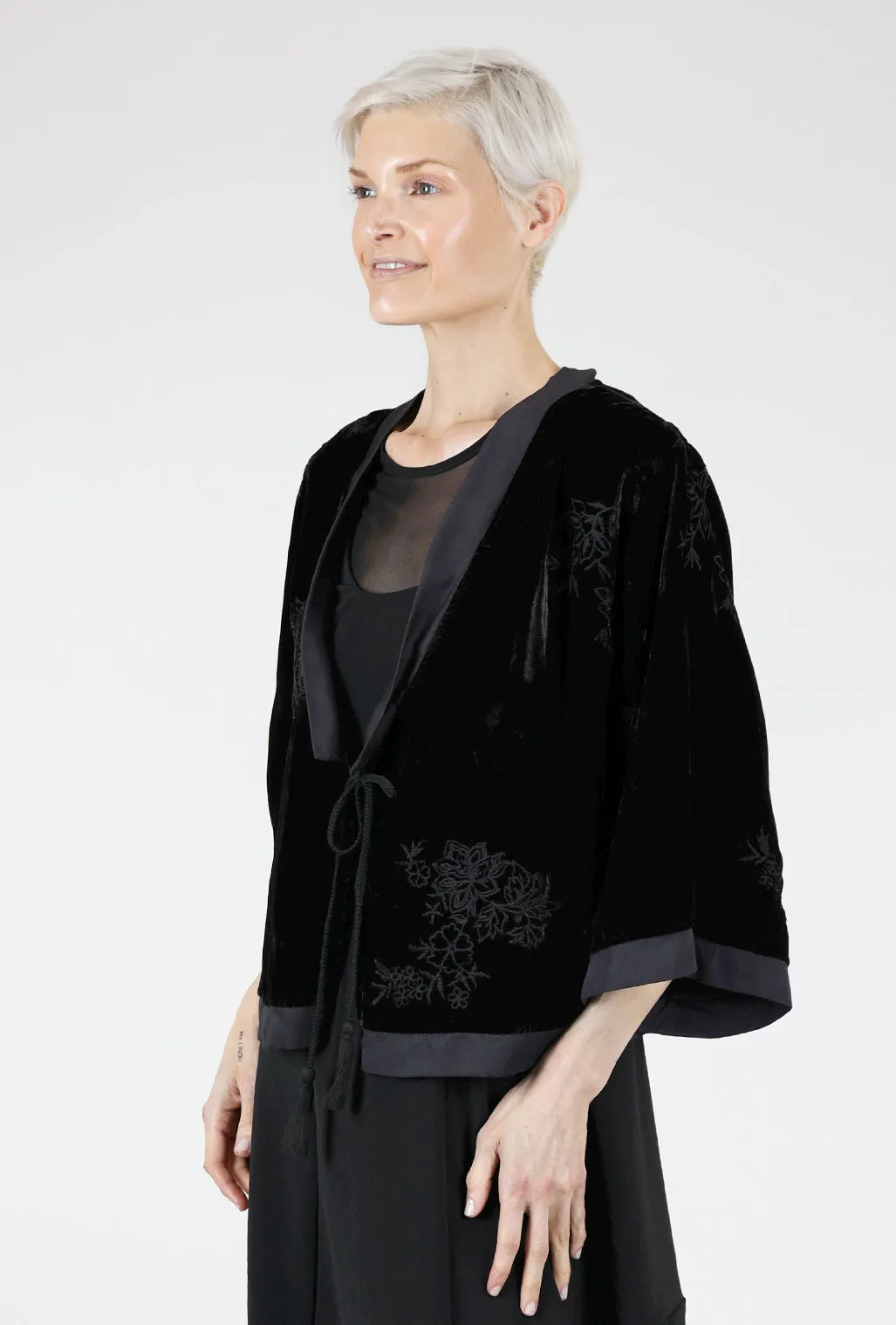 Anika Embroidered Velvet Kimono, Black