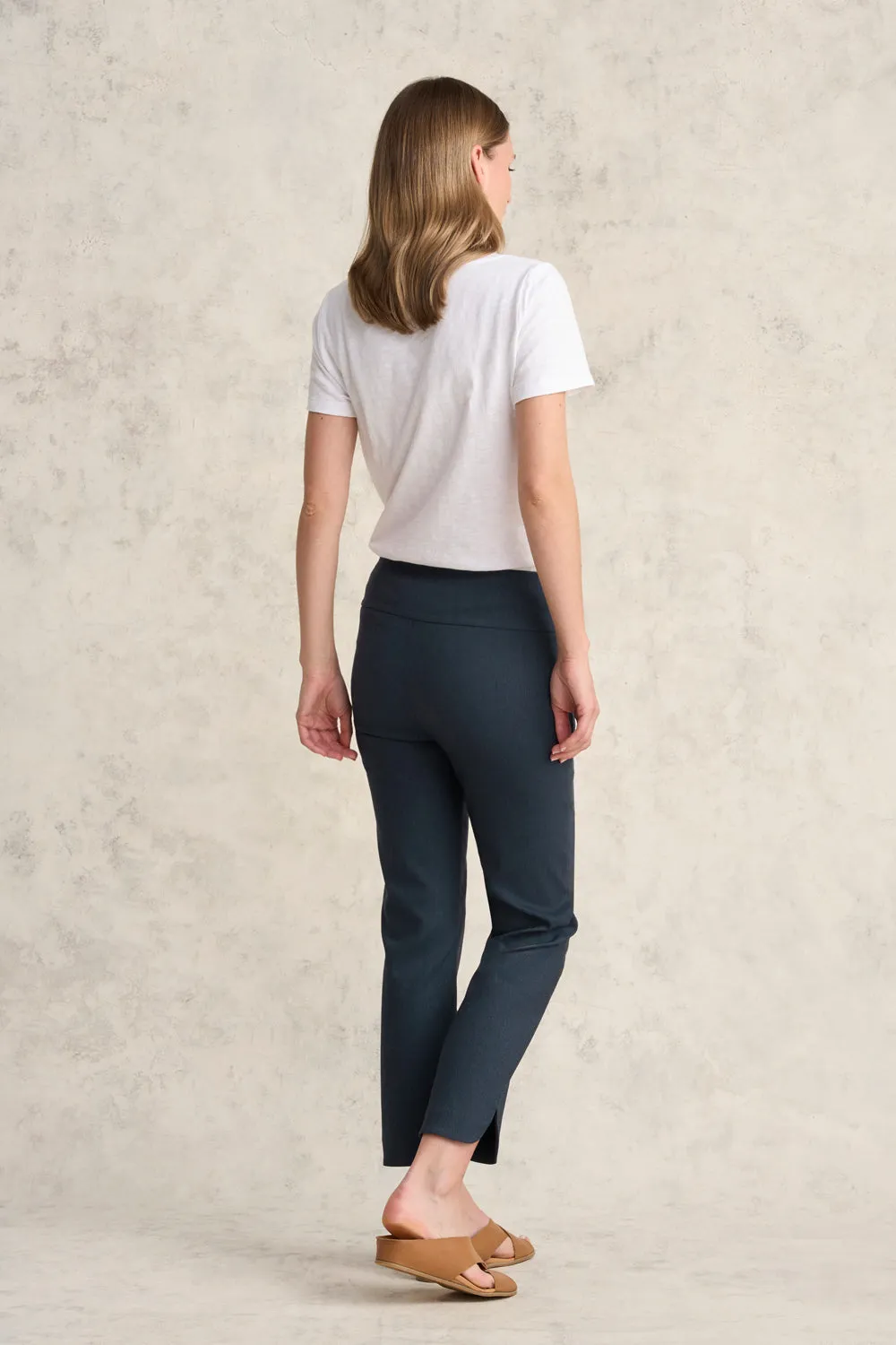 Curved Hem Pant