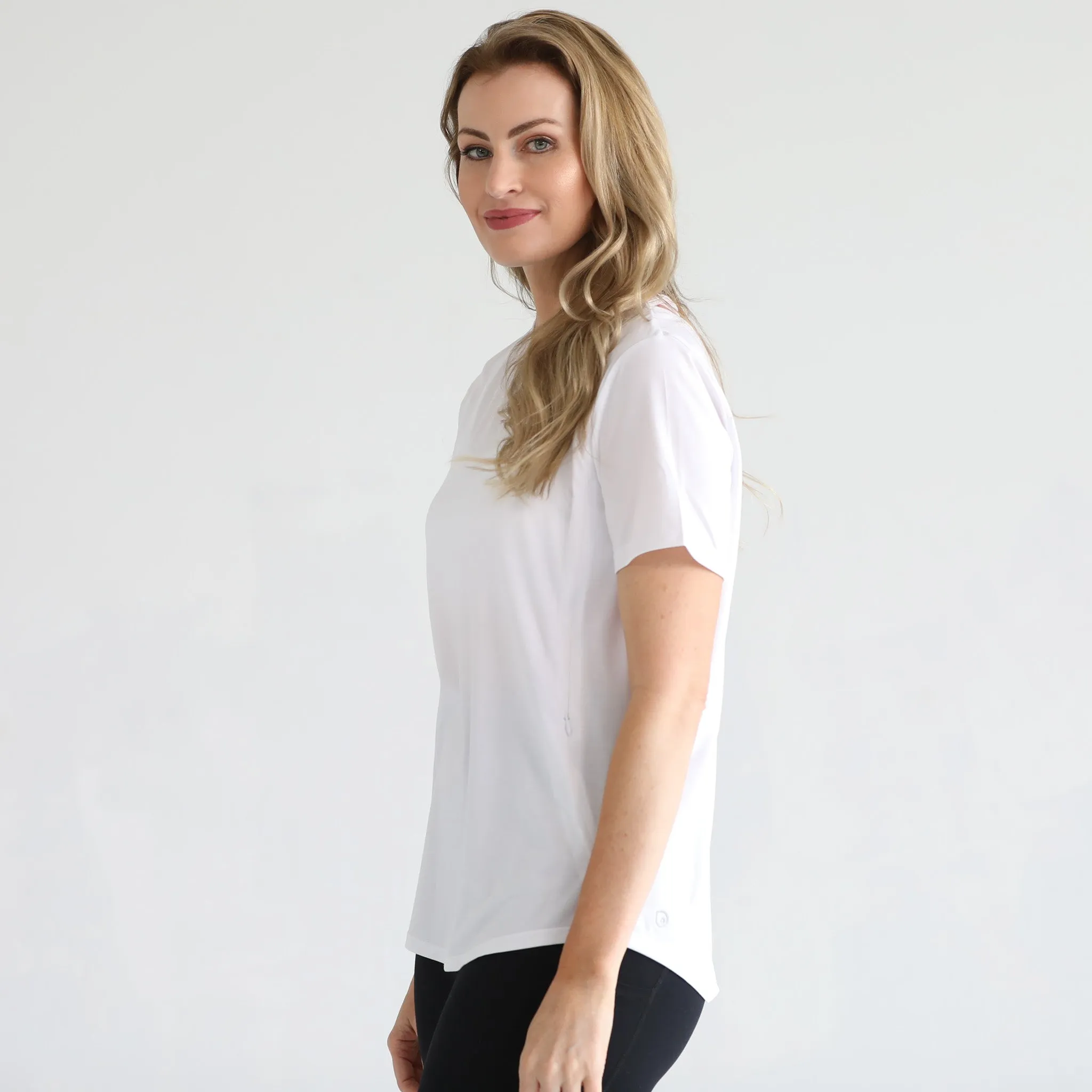 Harper Cross Back Short Sleeve Nursing Tee (Blanc)