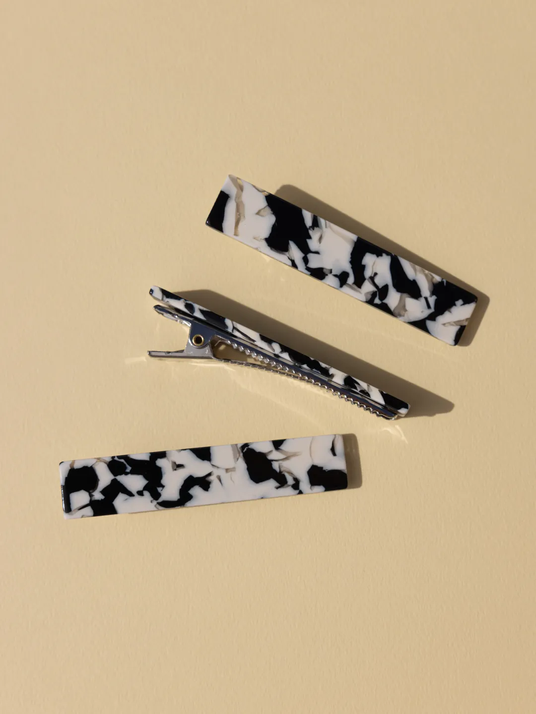 NAT & NOOR FLORA HAIR CLIP SET - BLACK & WHITE