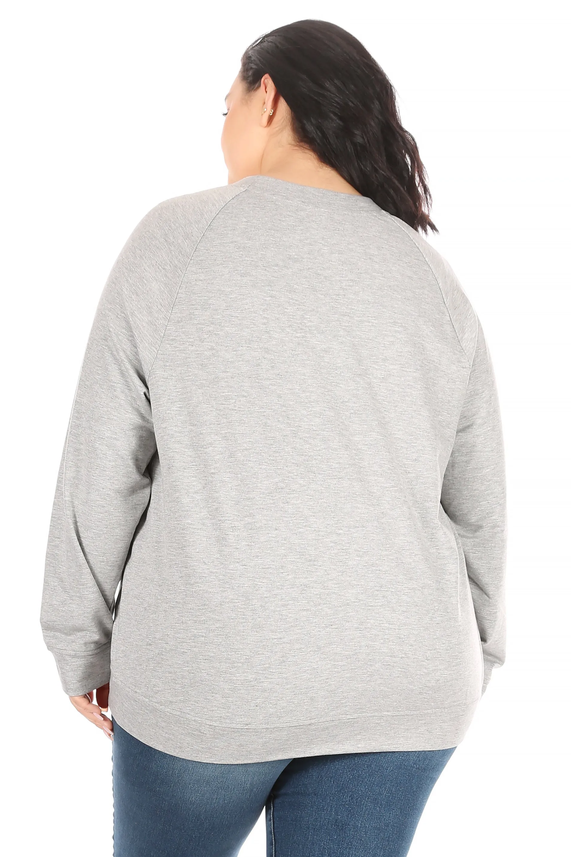 Women's "DOG MOM" Plus Size Studio Raglan Pullover Sweatshirt